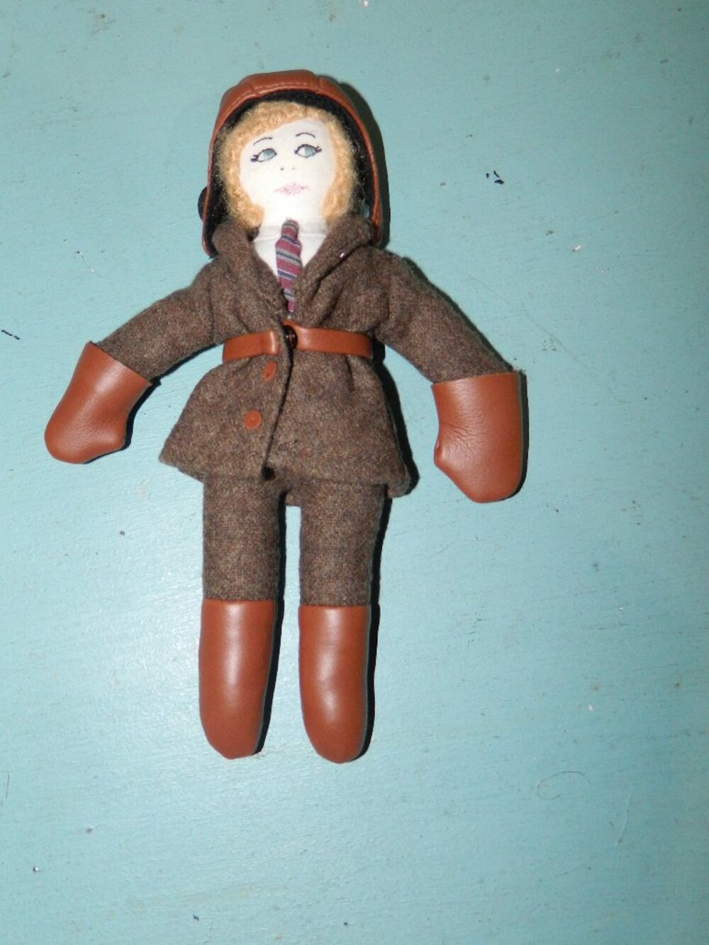 American Girl Kit Kittredge Kit’s Aviator Doll Amelia Earhart READ
